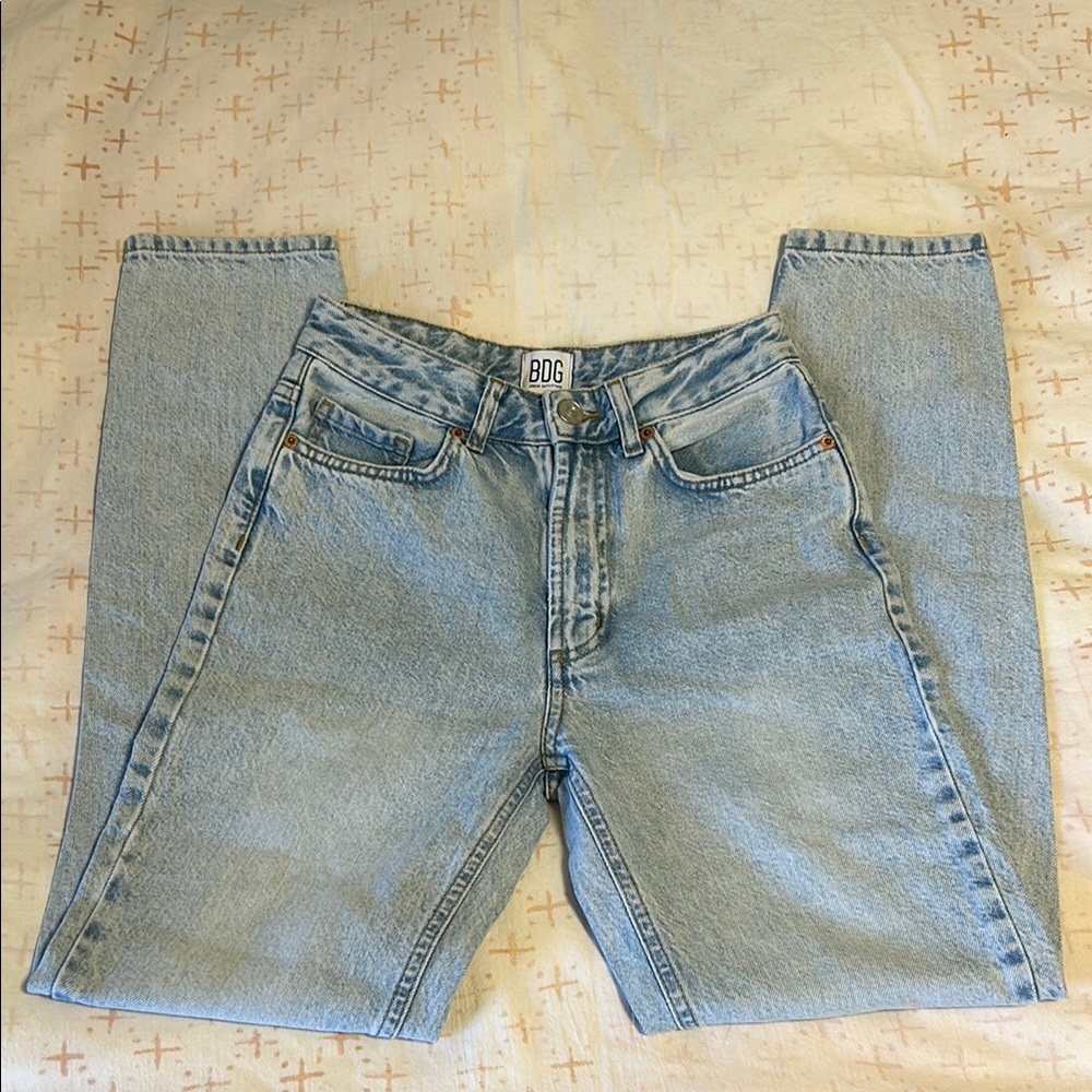 BDG Mom High-Rise Jeans
